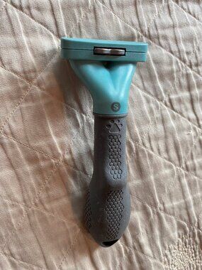 Furminator-light blue! Great condition!